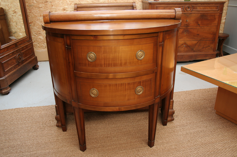 commode-demi-lune.png