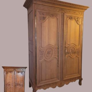 Armoire en chêne décapée par aérogommage et revernie